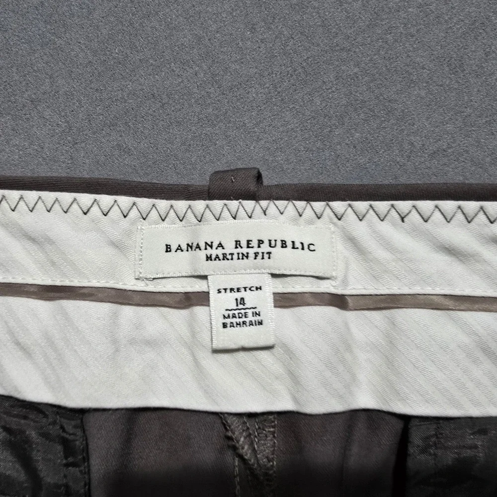 Banana Republic Martin Fit Shorts Mens 36 Grey Stretch Chino Casual 9 Inseam